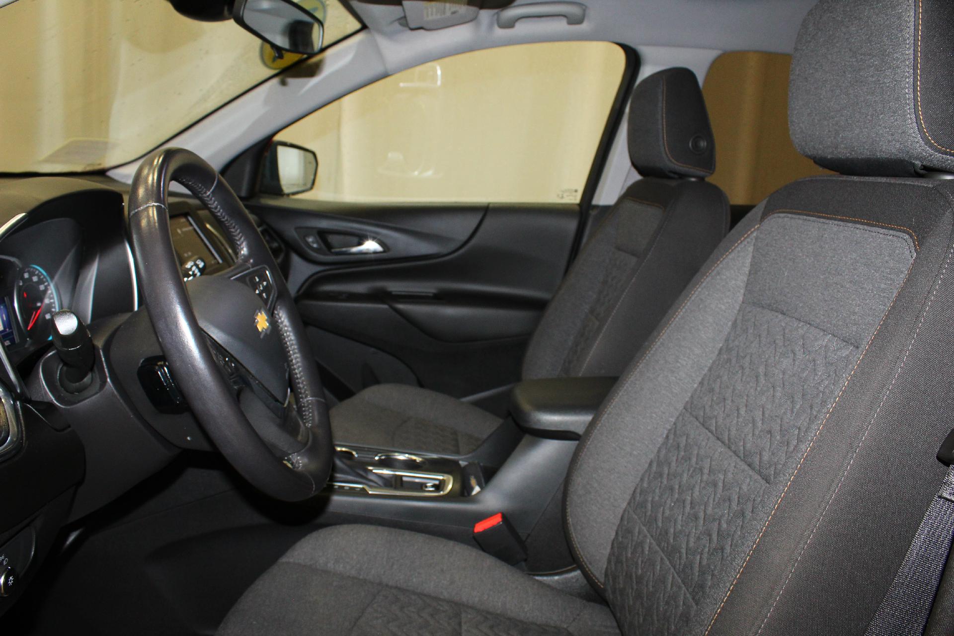Used 2022 Chevrolet Equinox LT with VIN 3GNAXUEV6NL121001 for sale in Northampton, MA