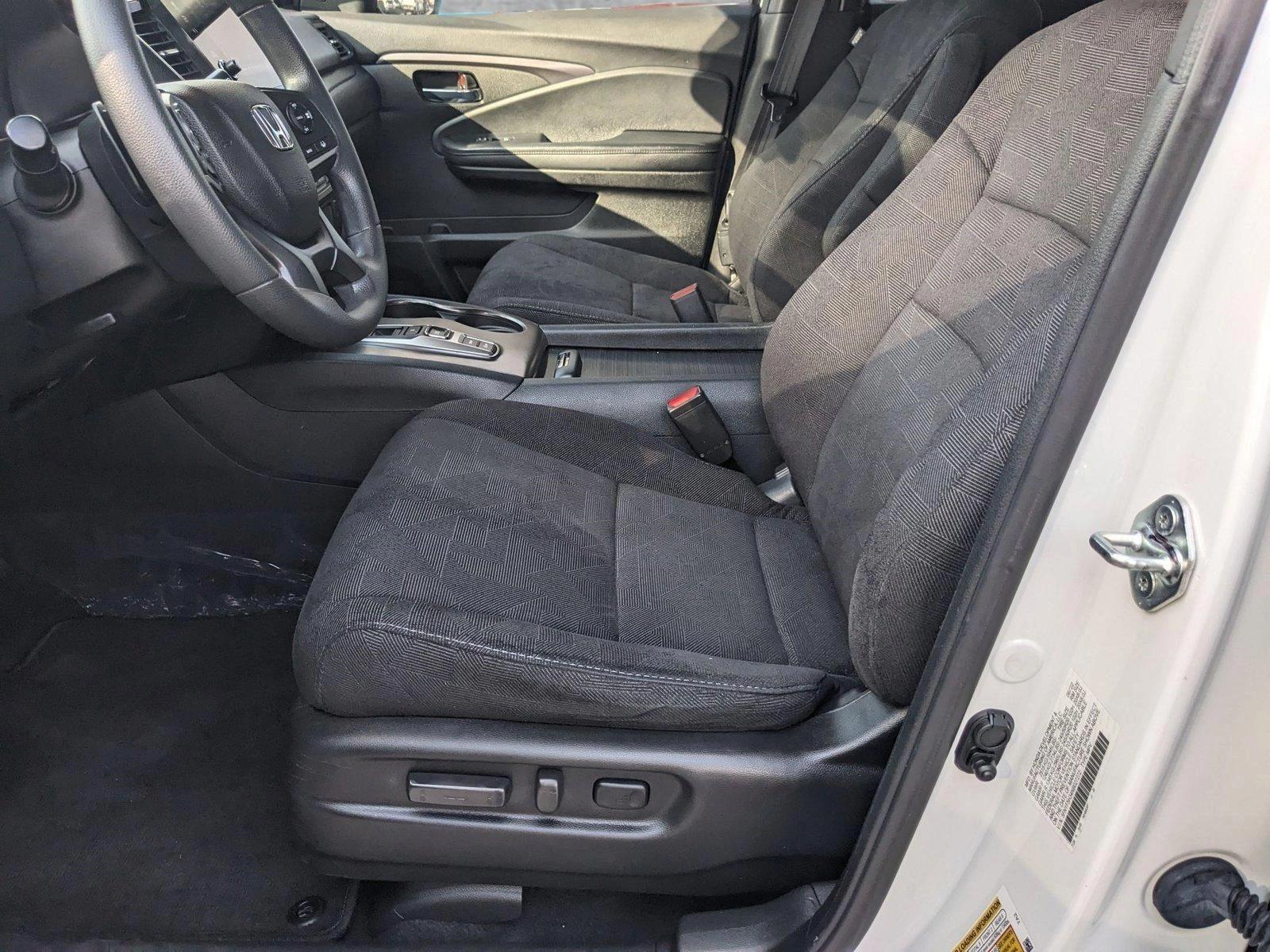 2022 Honda Pilot Vehicle Photo in MIAMI, FL 33172-3015