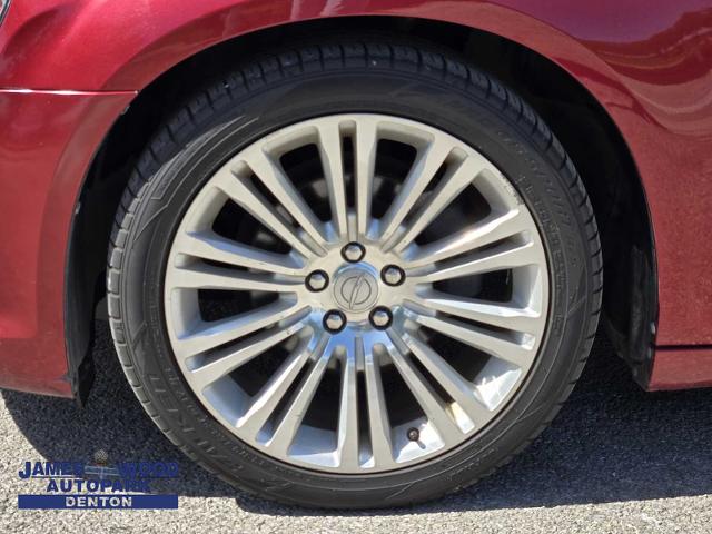 2014 Chrysler 300 Vehicle Photo in DENTON, TX 76210-9321