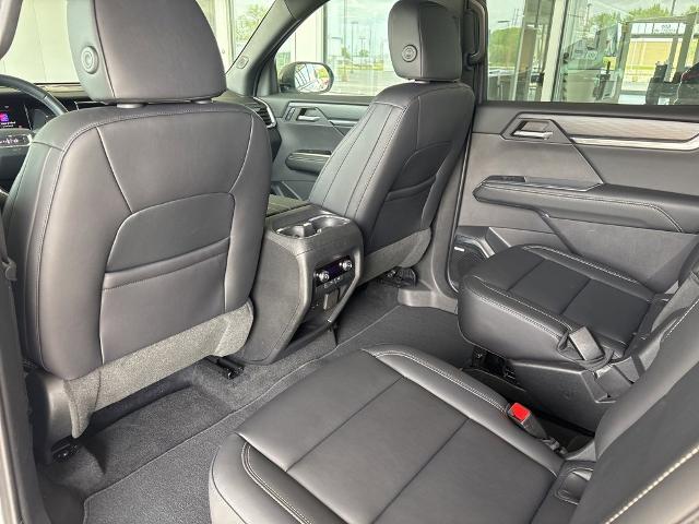 2024 GMC Acadia Vehicle Photo in MANHATTAN, KS 66502-5036