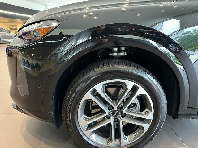 2025 Audi Q5 Vehicle Photo in HOUSTON, TX 77090