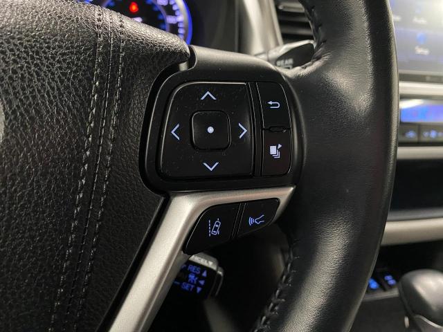 2018 Toyota Highlander Vehicle Photo in Appleton, WI 54913