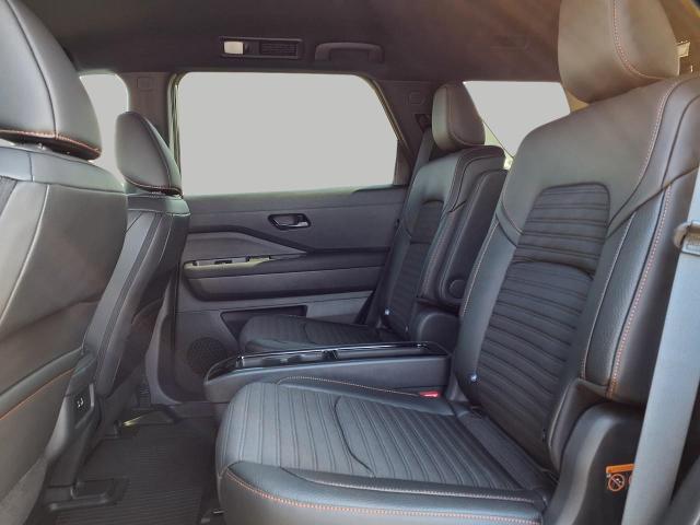 2025 Nissan Pathfinder Vehicle Photo in Oshkosh, WI 54904