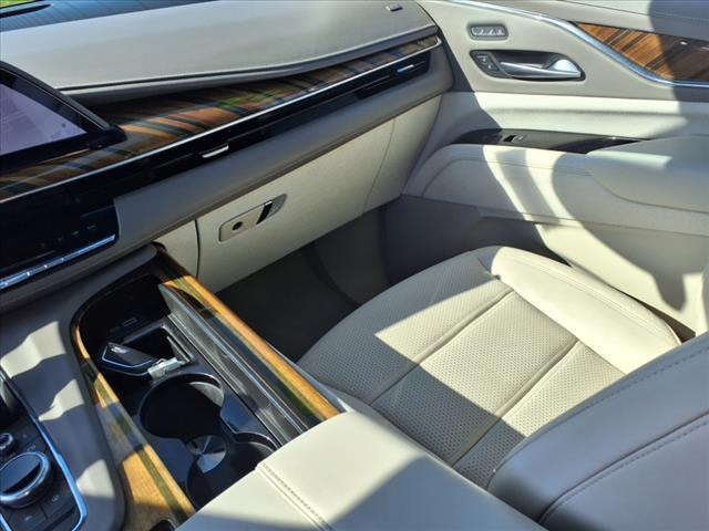 2023 Cadillac Escalade Vehicle Photo in SMITHTOWN, NY 11787-5023
