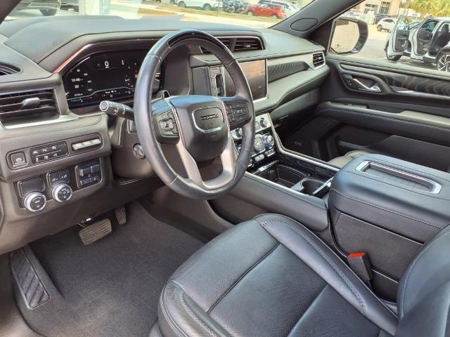 2023 GMC Yukon XL Vehicle Photo in Tampa, FL 33612