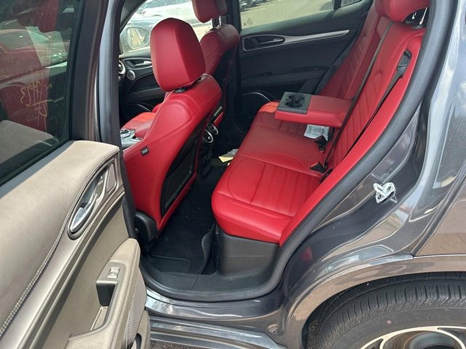 2022 Alfa Romeo Stelvio Vehicle Photo in Willow Grove, PA 19090