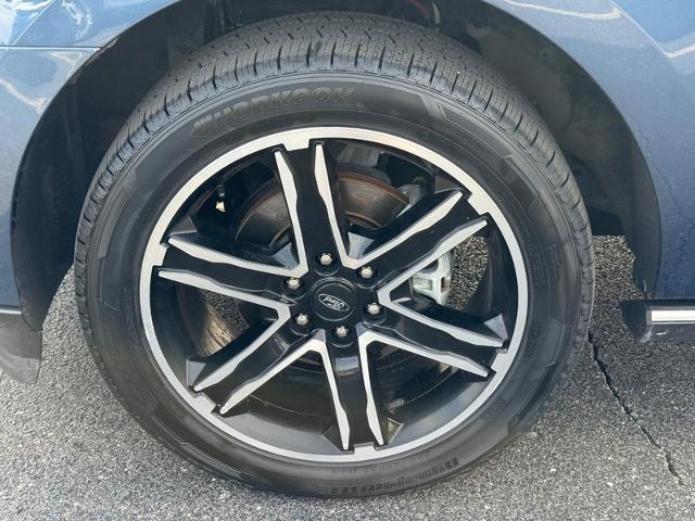 2019 Ford Expedition Vehicle Photo in COLUMBIA, MO 65203-3903