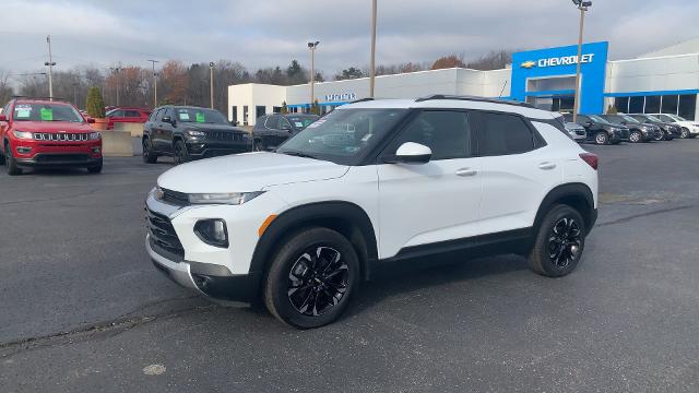 2022 Chevrolet Trailblazer Vehicle Photo in MOON TOWNSHIP, PA 15108-2571