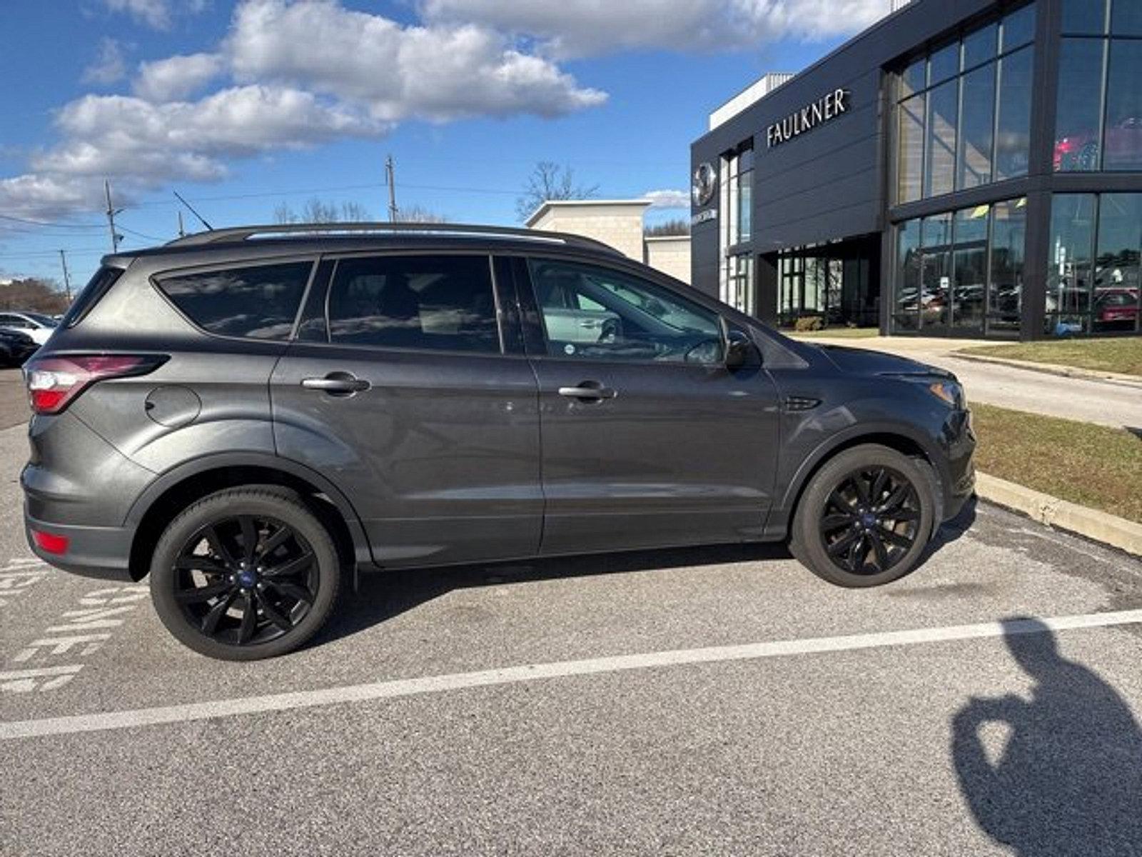 2017 Ford Escape Vehicle Photo in Trevose, PA 19053