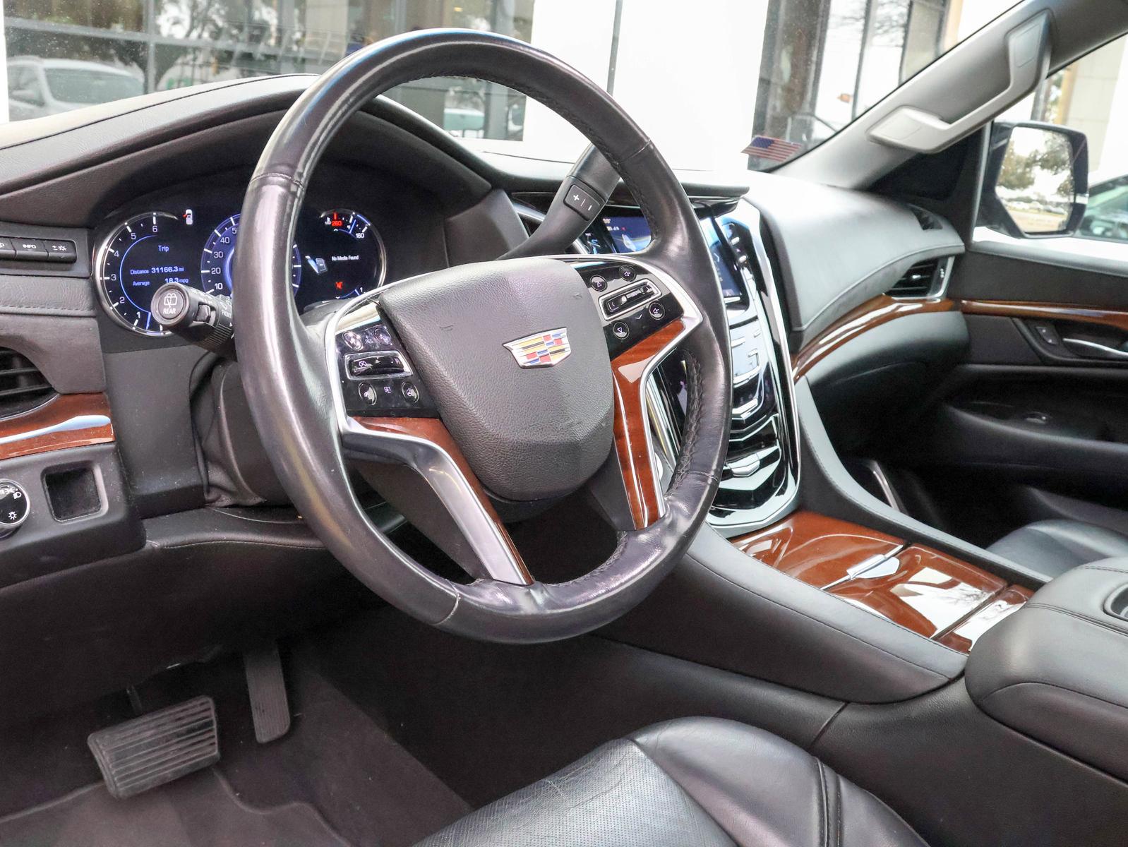 2018 Cadillac Escalade Vehicle Photo in DALLAS, TX 75209-3095