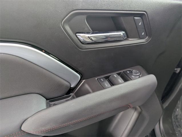 2024 Chevrolet Colorado Vehicle Photo in ENGLEWOOD, CO 80113-6708