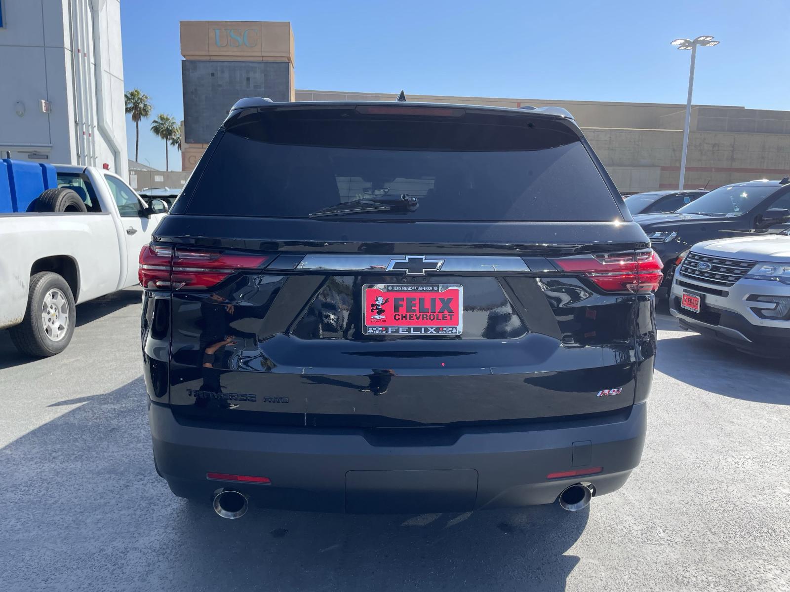 2023 Chevrolet Traverse Vehicle Photo in LOS ANGELES, CA 90007-3794