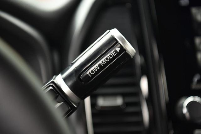2024 Nissan Titan Vehicle Photo in Ballwin, MO 63011