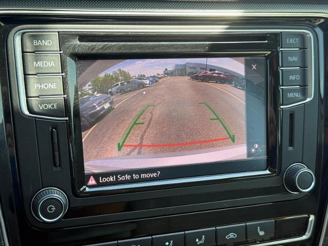 2016 Volkswagen Passat Vehicle Photo in COLUMBIA, MO 65203-3903