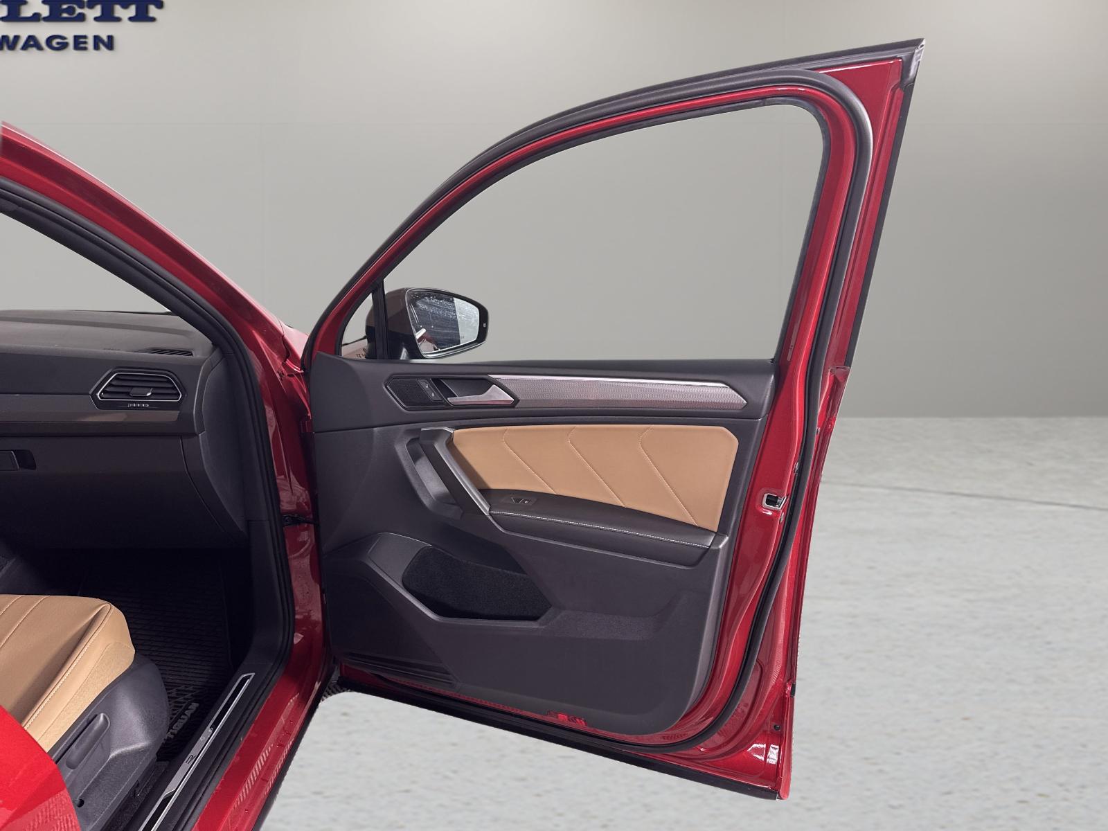 2024 Volkswagen Tiguan Vehicle Photo in Georgetown, TX 78626