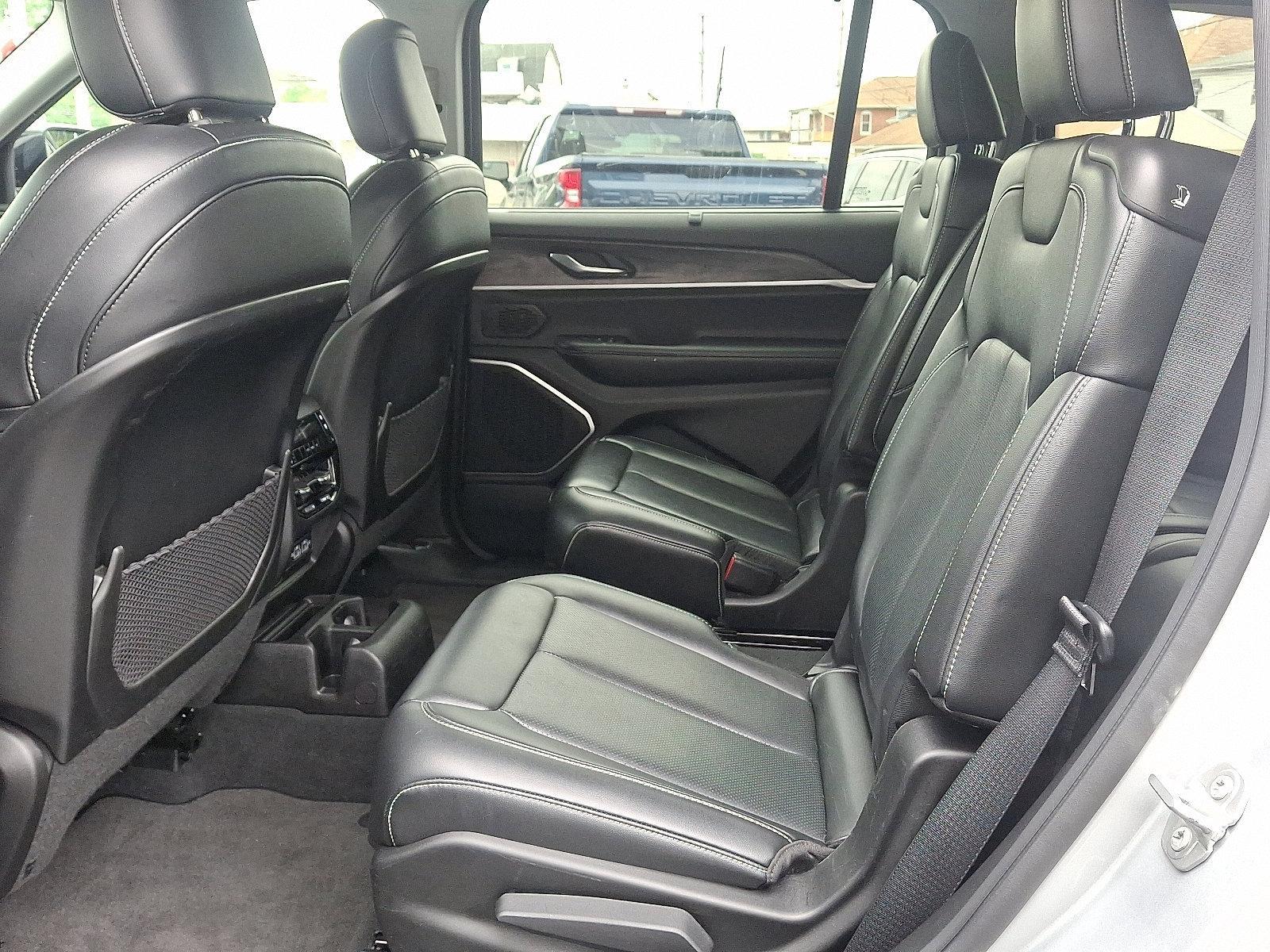 2022 Jeep Grand Cherokee L Vehicle Photo in Harrisburg, PA 17111