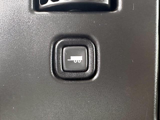 2023 GMC Savana Cargo Van Vehicle Photo in Roslyn, NY 11576