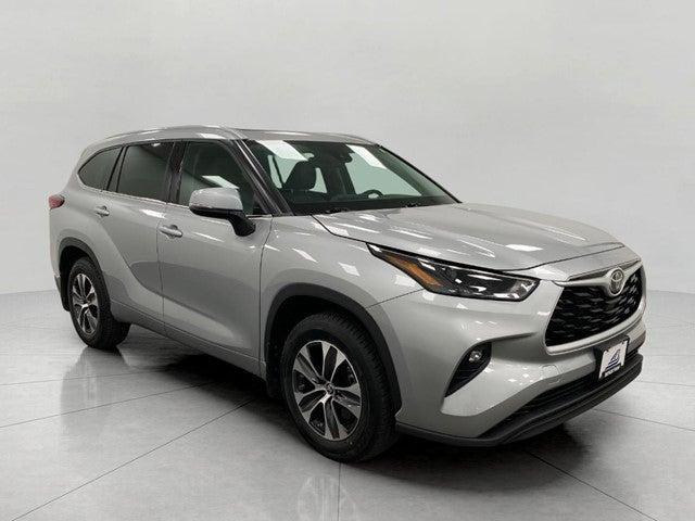 2022 Toyota Highlander Vehicle Photo in Neenah, WI 54956