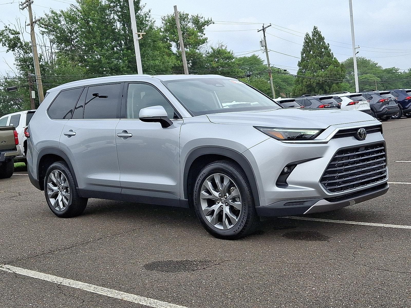 2024 Toyota Grand Highlander Vehicle Photo in Trevose, PA 19053