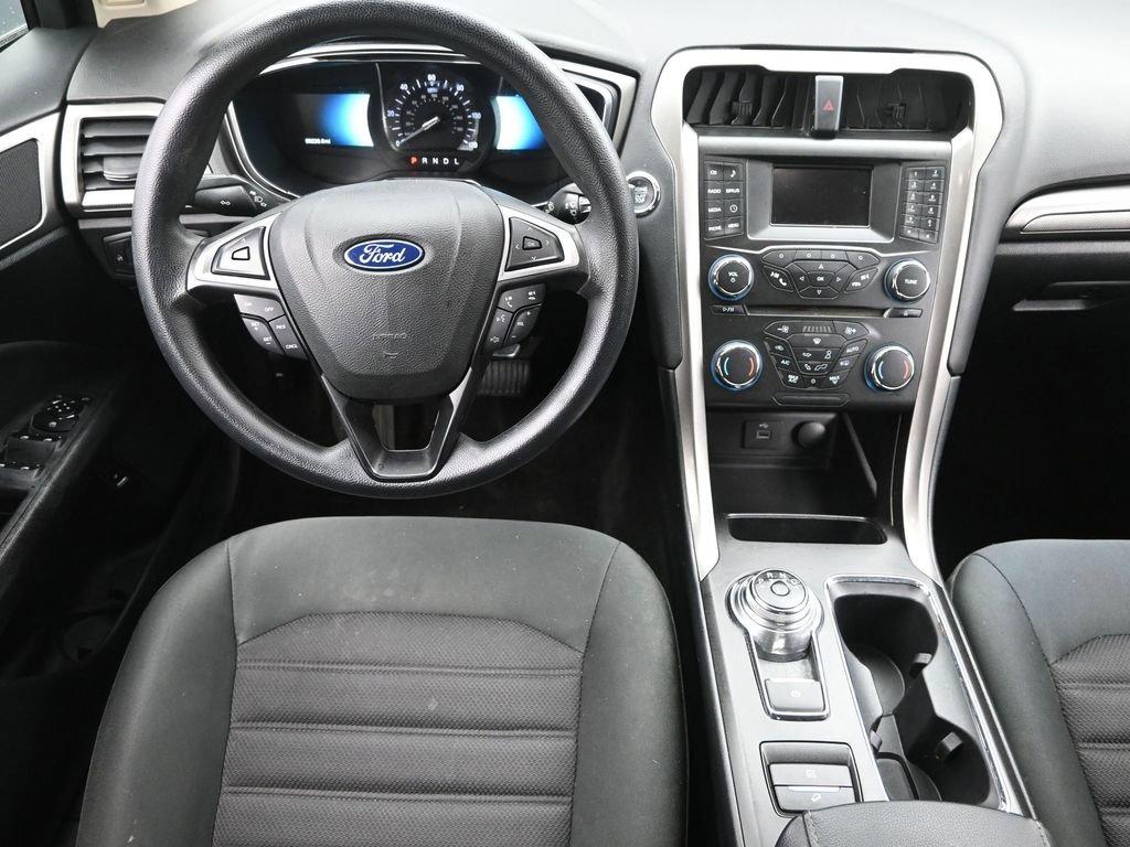 2018 Ford Fusion Hybrid Vehicle Photo in Cedar Rapids, IA 52402