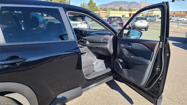 2023 Nissan Rogue Vehicle Photo in FLAGSTAFF, AZ 86001-6214