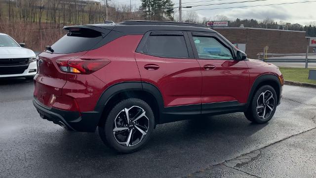 2021 Chevrolet Trailblazer Vehicle Photo in MOON TOWNSHIP, PA 15108-2571