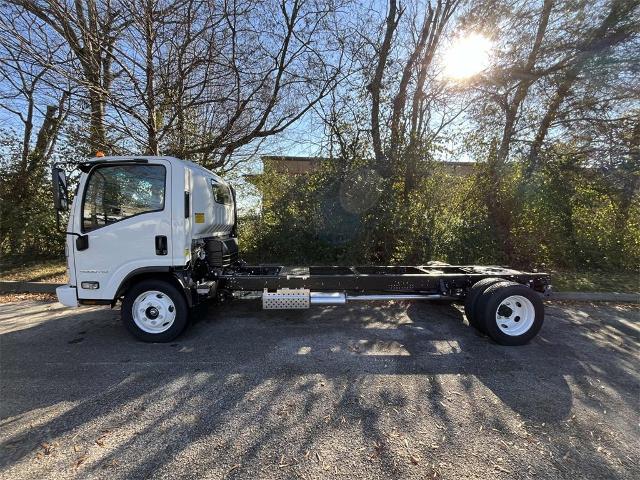 2025 Chevrolet Low Cab Forward 4500 Vehicle Photo in ALCOA, TN 37701-3235