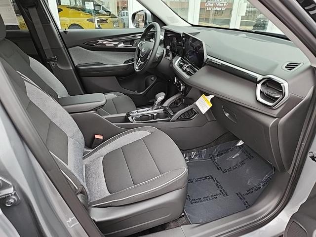 2025 Chevrolet Trailblazer Vehicle Photo in HAYS, KS 67601-1994