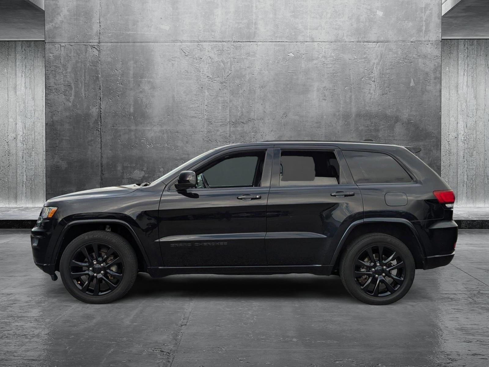 2017 Jeep Grand Cherokee Vehicle Photo in St. Petersburg, FL 33713