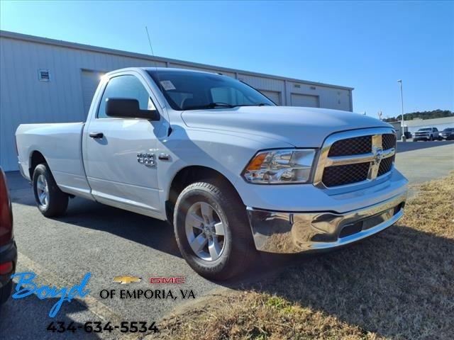 2019 Ram 1500 Classic Vehicle Photo in EMPORIA, VA 23847-1235