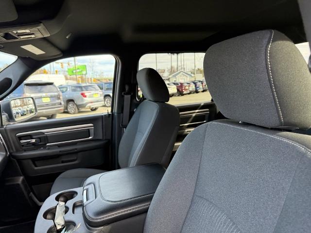 2024 Ram 1500 Classic Vehicle Photo in CHICOPEE, MA 01020-5001