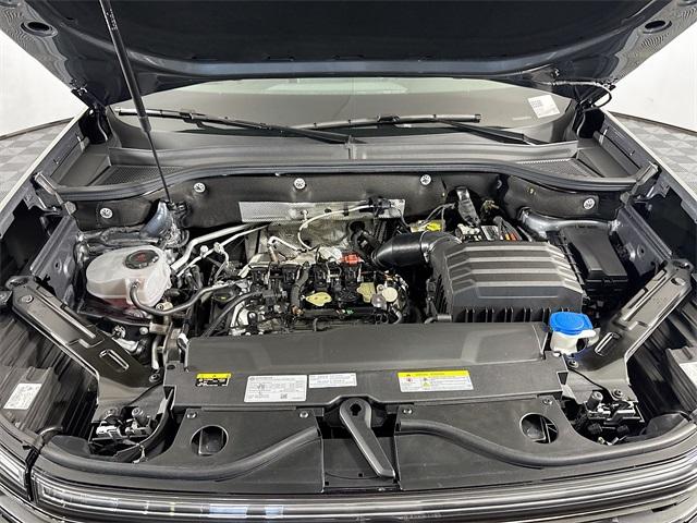 2024 Volkswagen Atlas Vehicle Photo in Puyallup, WA 98371