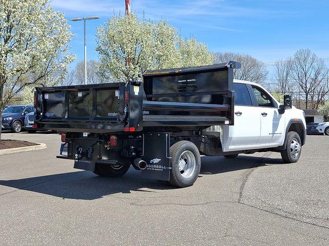 2025 GMC Sierra 3500 HD Chassis Cab Vehicle Photo in DANBURY, CT 06810-5034