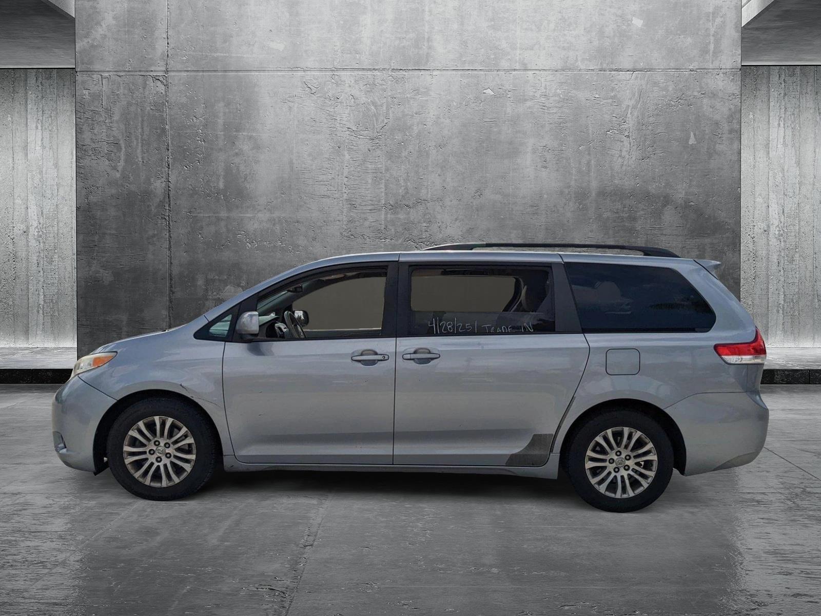 2011 Toyota Sienna Vehicle Photo in Davie, FL 33331