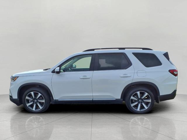 2025 Honda Pilot Vehicle Photo in Oshkosh, WI 54904