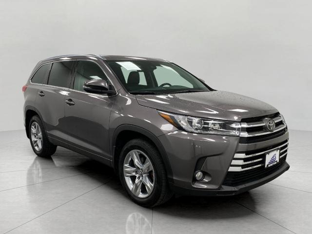 2017 Toyota Highlander Vehicle Photo in Appleton, WI 54913