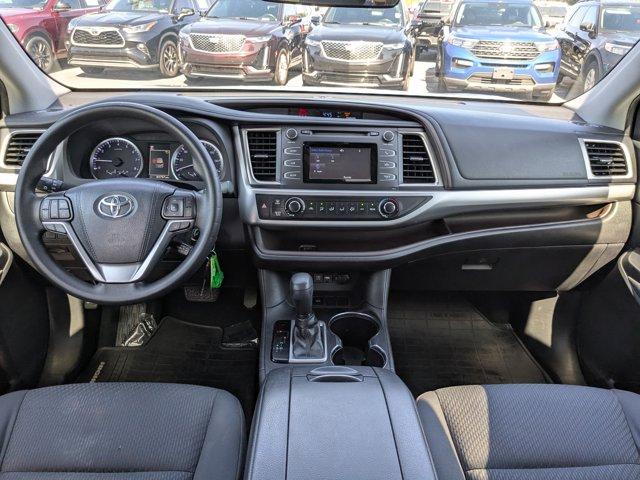 2019 Toyota Highlander Vehicle Photo in BRUNSWICK, GA 31525-1881