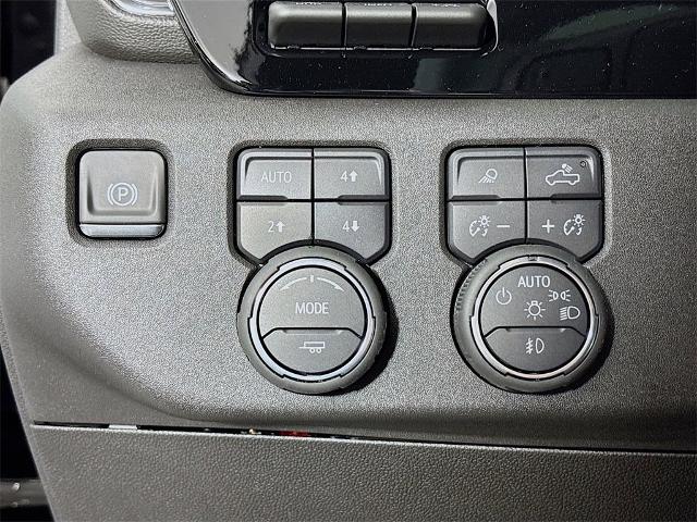 2025 Chevrolet Silverado 3500 HD Vehicle Photo in PUYALLUP, WA 98371-4149