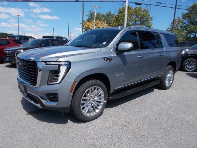 2025 GMC Yukon XL Vehicle Photo in LOWELL, MA 01852-4336
