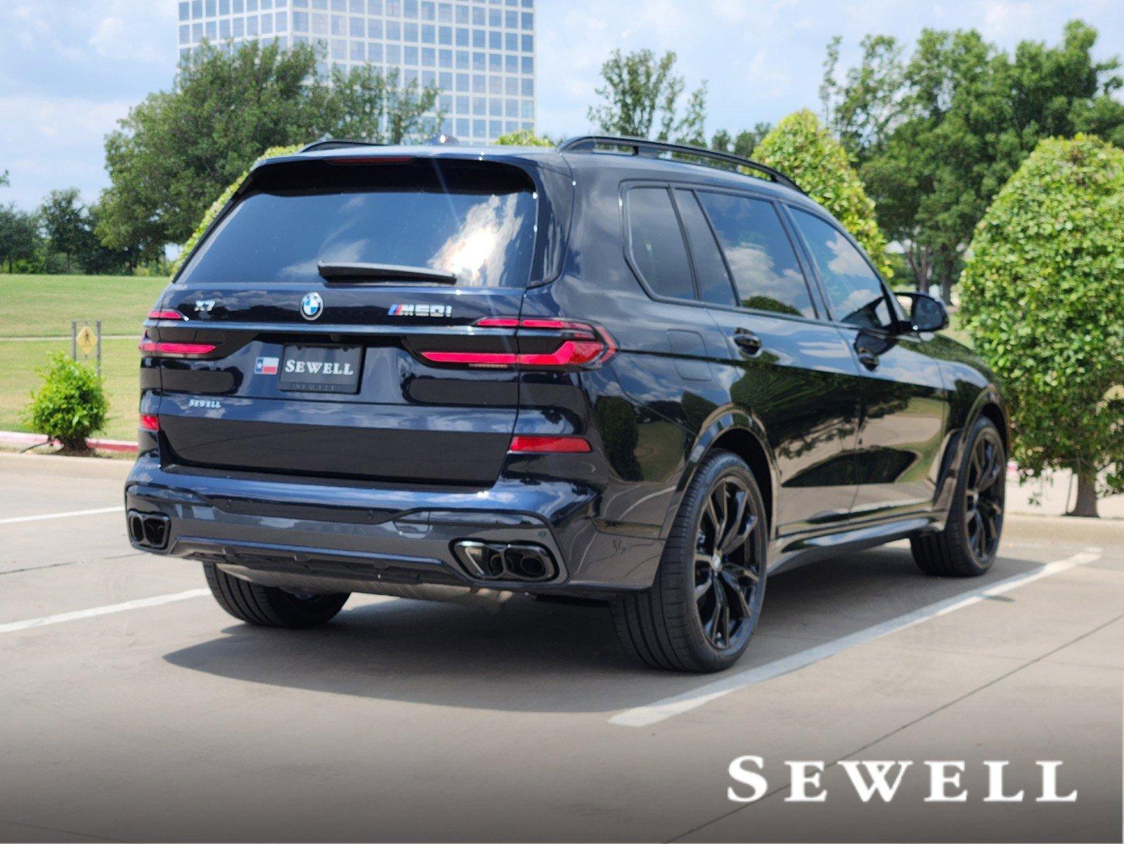 2025 BMW X7 M60i Vehicle Photo in PLANO, TX 75024