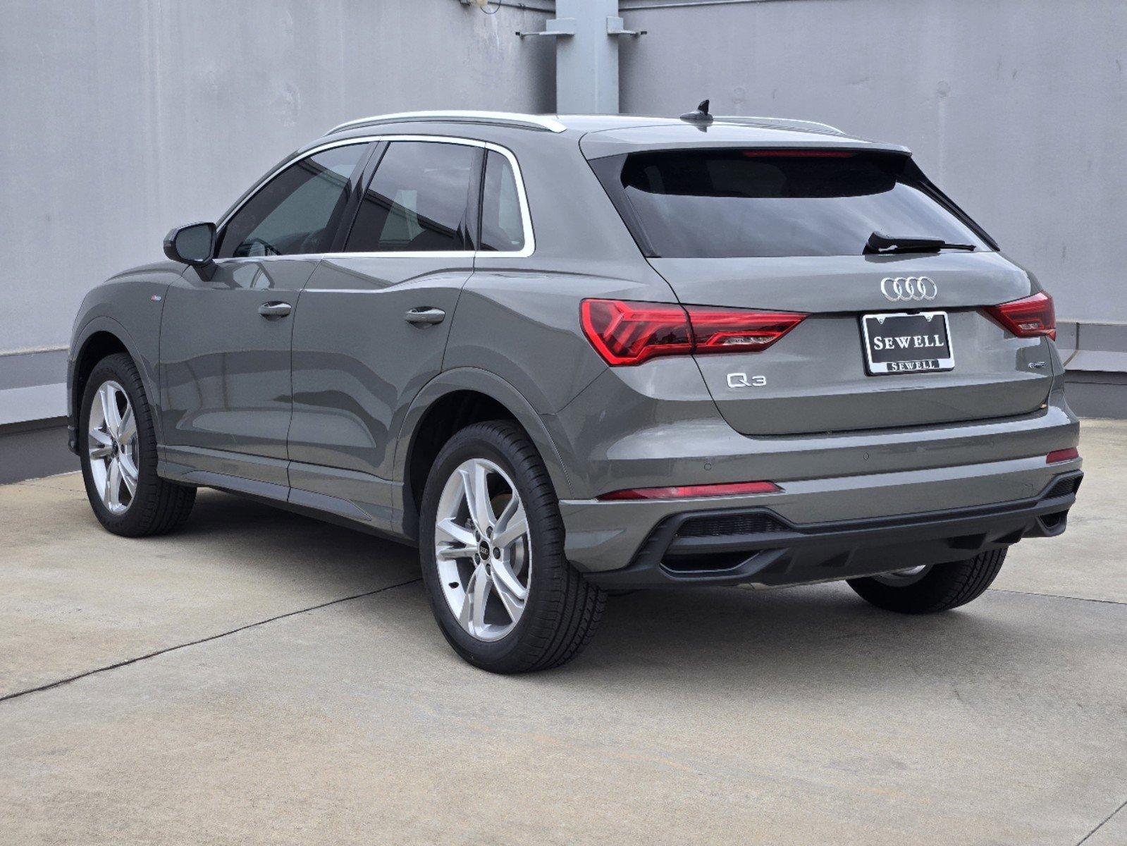 2024 Audi Q3 Vehicle Photo in SUGAR LAND, TX 77478