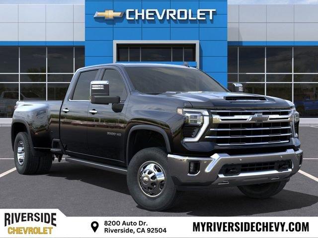 2025 Chevrolet Silverado 3500 HD Vehicle Photo in RIVERSIDE, CA 92504-4106