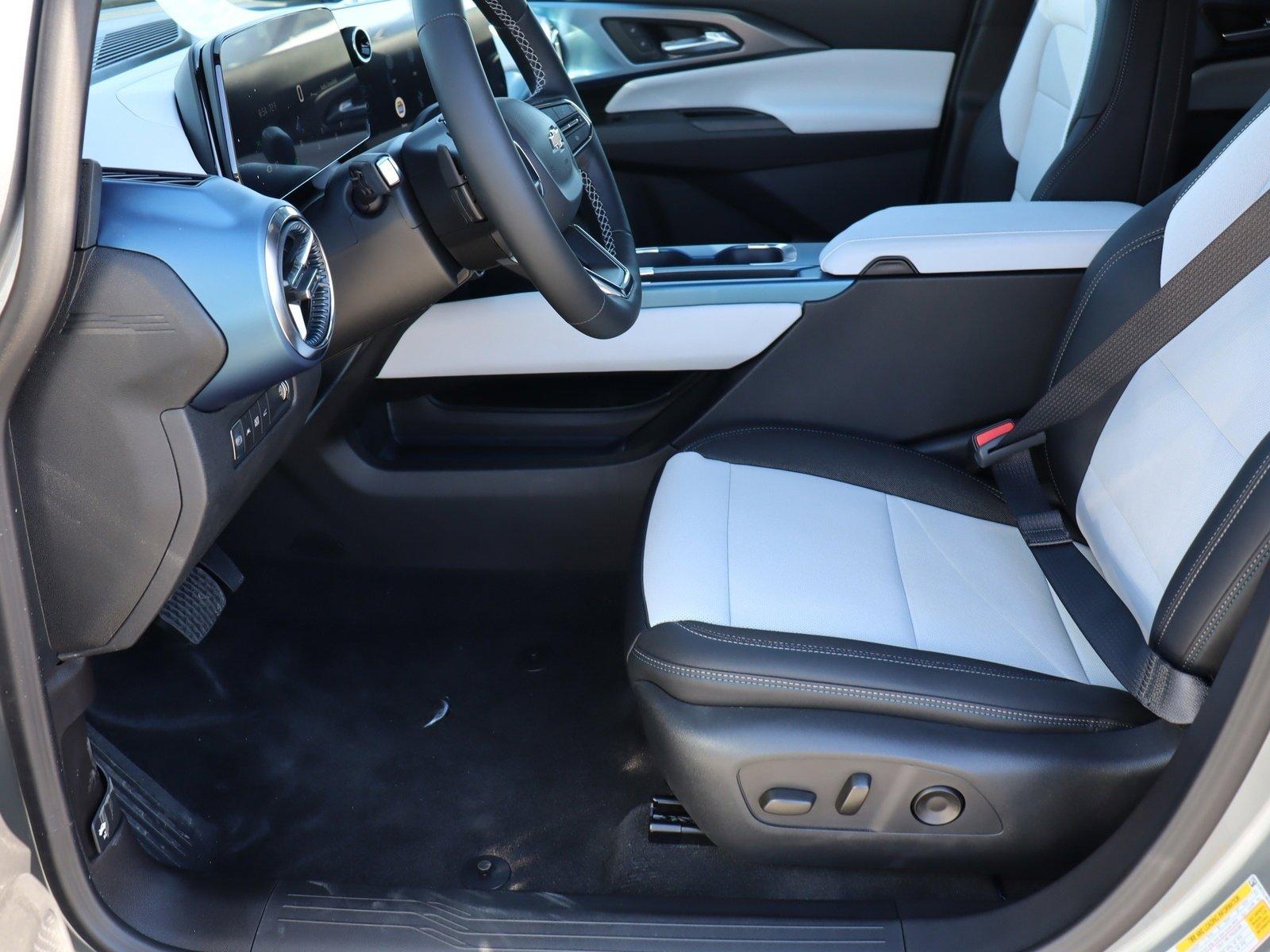 2025 Chevrolet Equinox EV Vehicle Photo in LOS ANGELES, CA 90007-3794