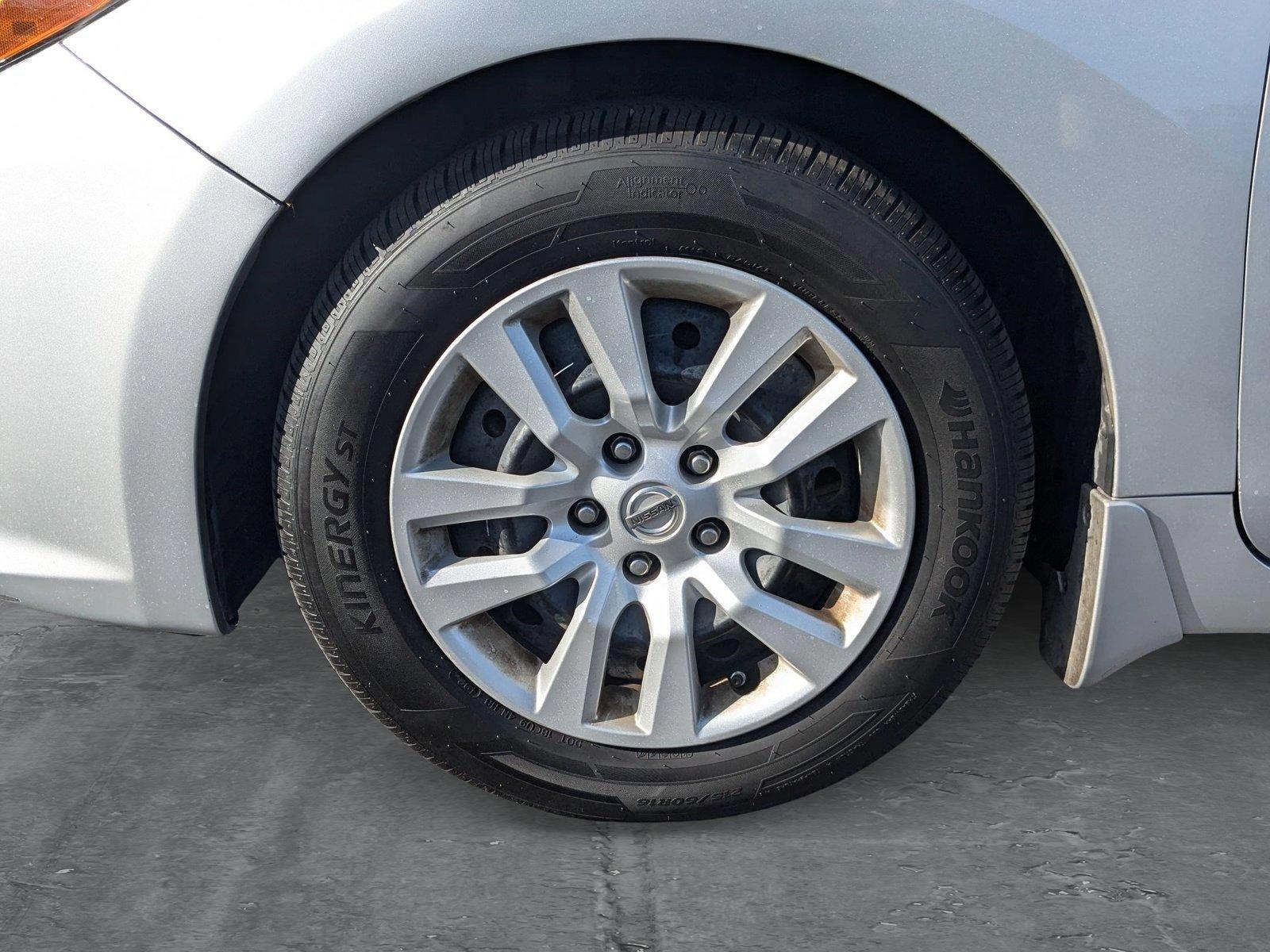 2018 Nissan Altima Vehicle Photo in VALENCIA, CA 91355-1705