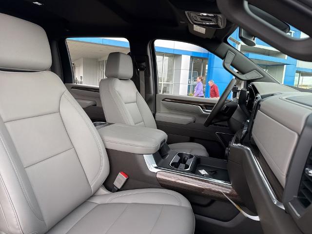2025 Chevrolet Silverado 2500 HD Vehicle Photo in MANHATTAN, KS 66502-5036