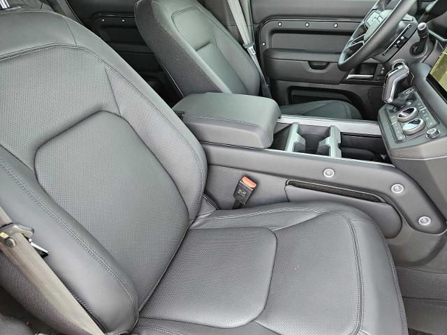 2025 Defender Vehicle Photo in AUSTIN, TX 78717