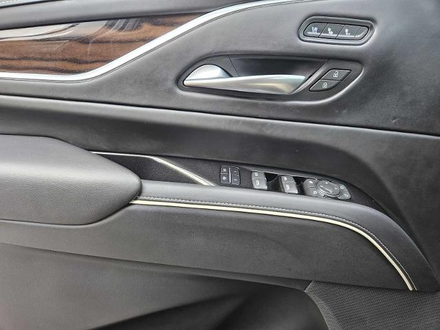 2022 Cadillac Escalade ESV Vehicle Photo in Fort Worth, TX 76132