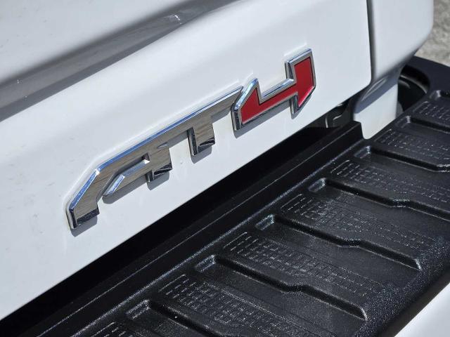 2024 GMC Sierra 2500 HD Vehicle Photo in DENTON, TX 76210-9321
