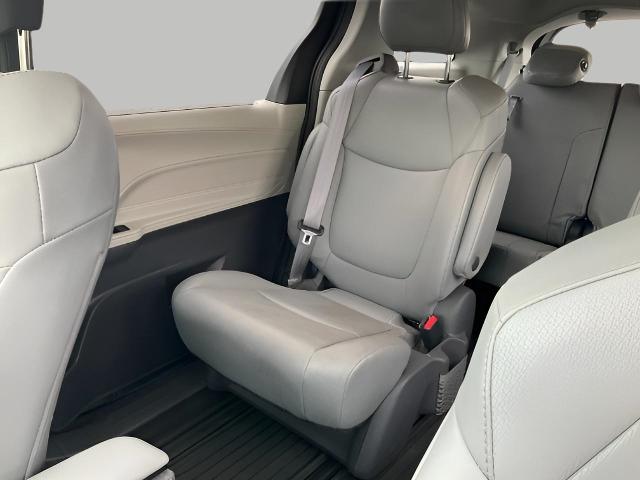 2021 Toyota Sienna Vehicle Photo in Oshkosh, WI 54904