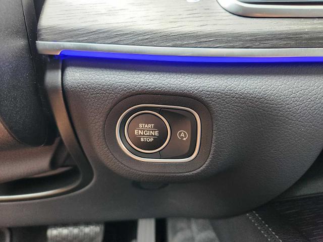 2025 Mercedes-Benz GLE Vehicle Photo in HOUSTON, TX 77079